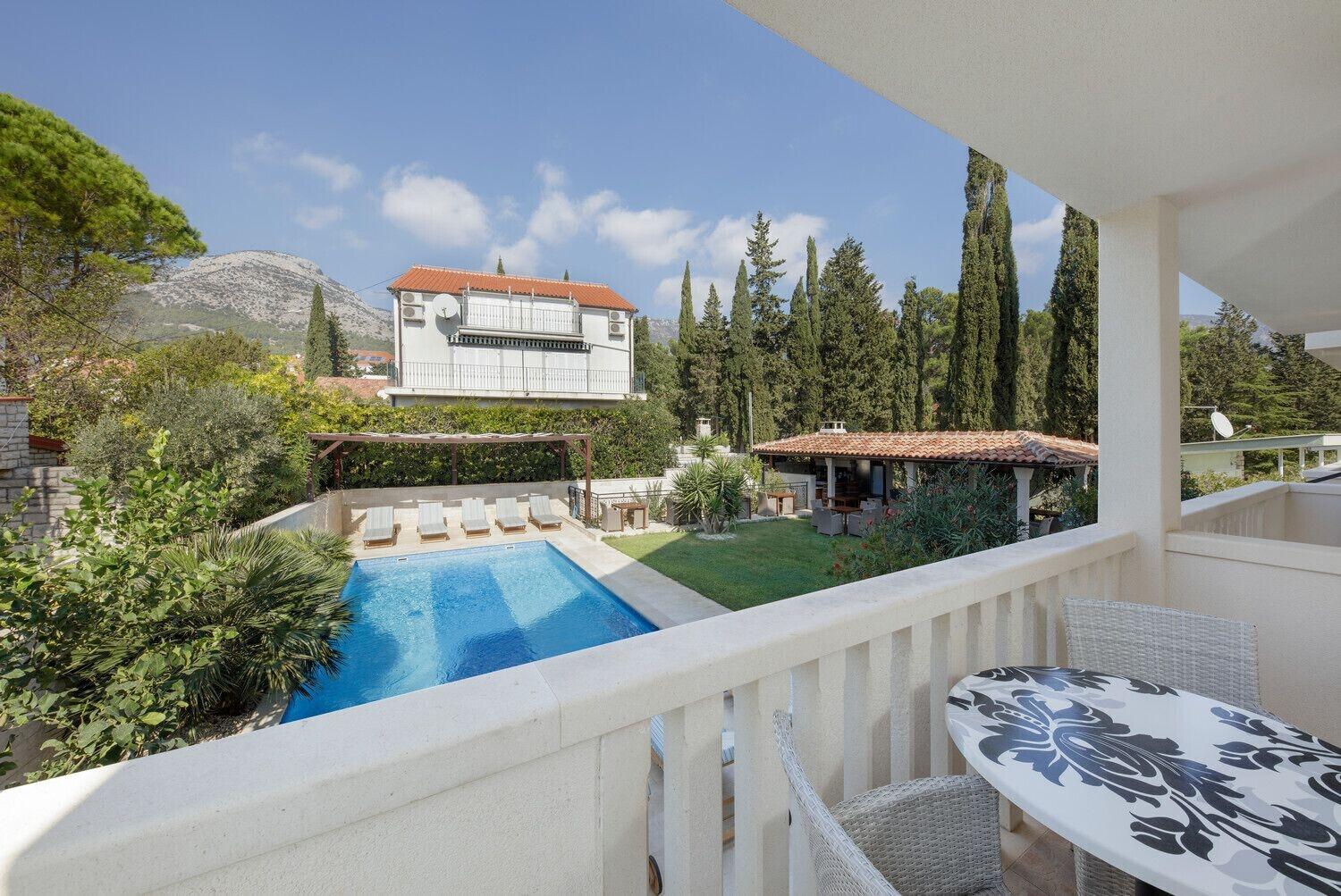 Vista Exterior Villa Mediterranea
