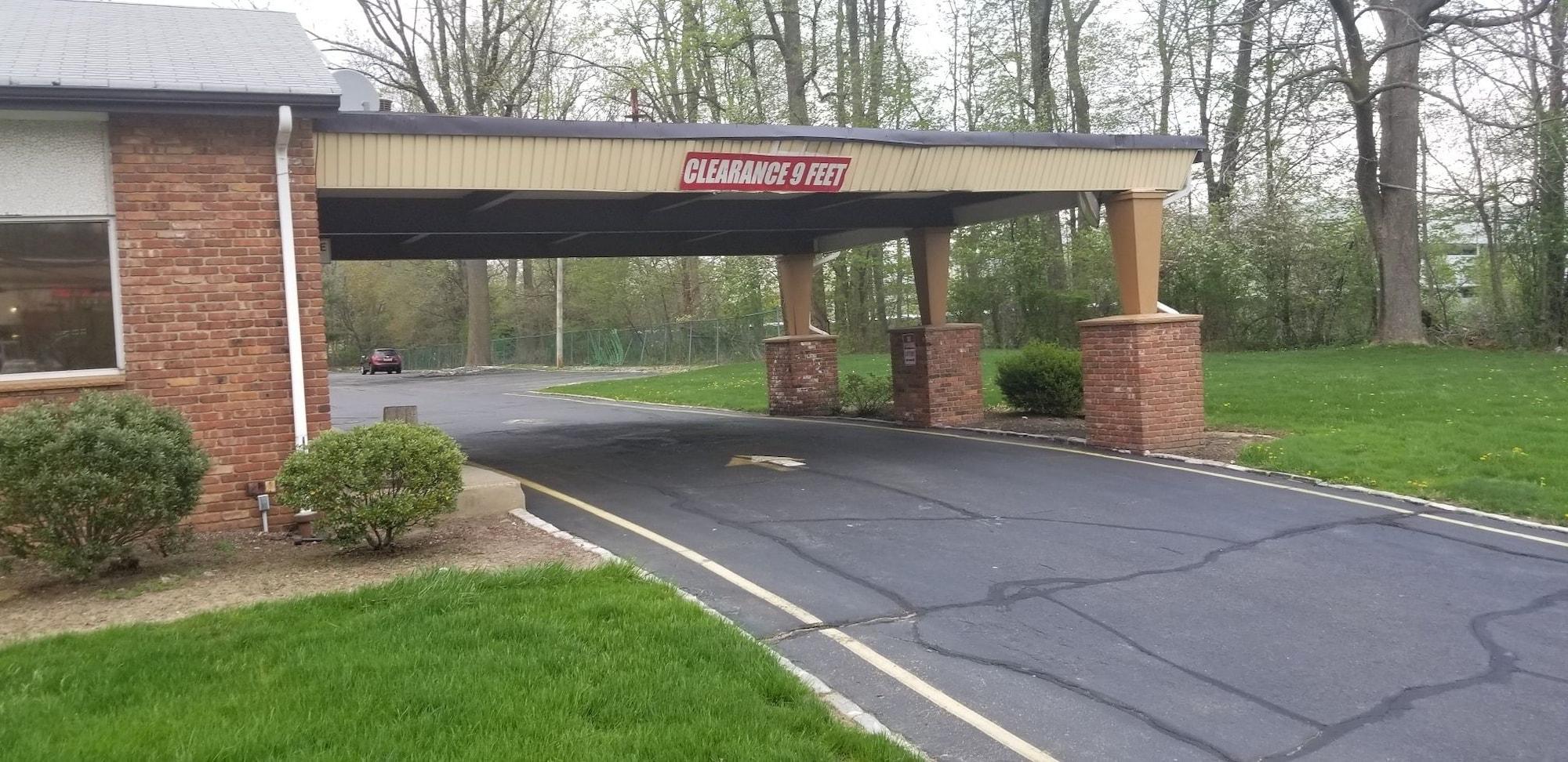 Vista Exterior Tomac Motor Inn