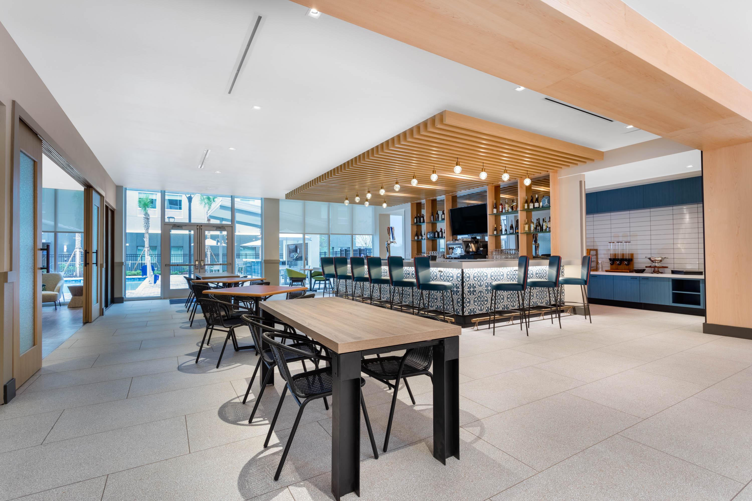 Restaurant TRYP by Wyndham Orlando