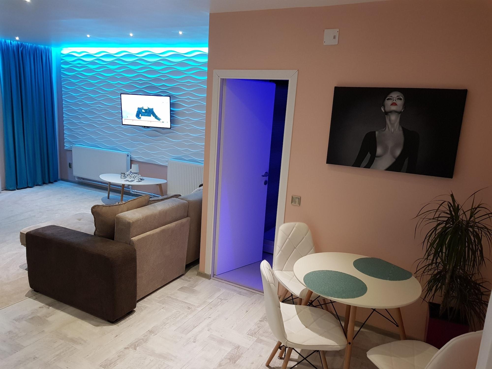 Varios Art Boutique Central