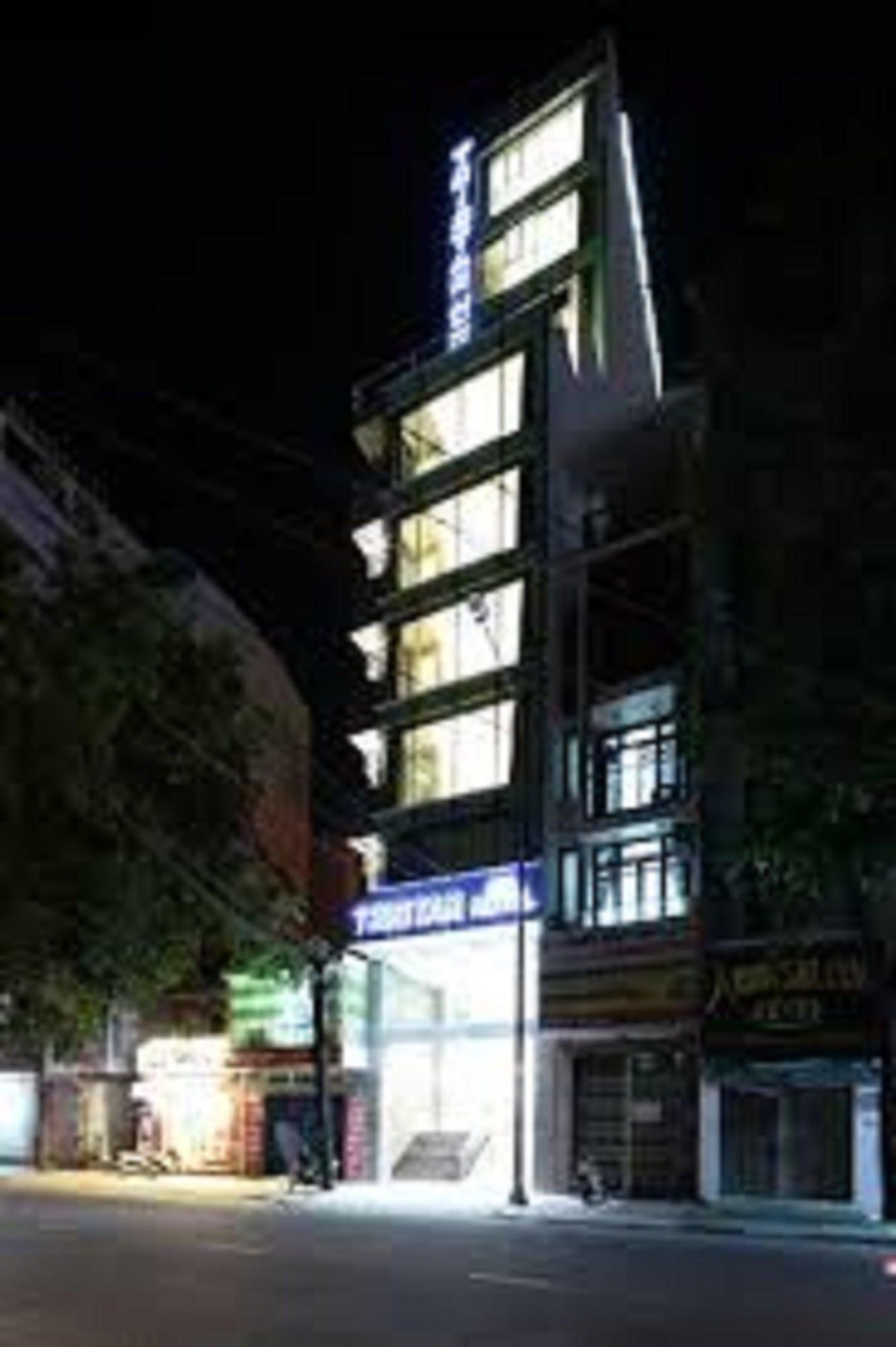 Vista Exterior Tristar Hotel