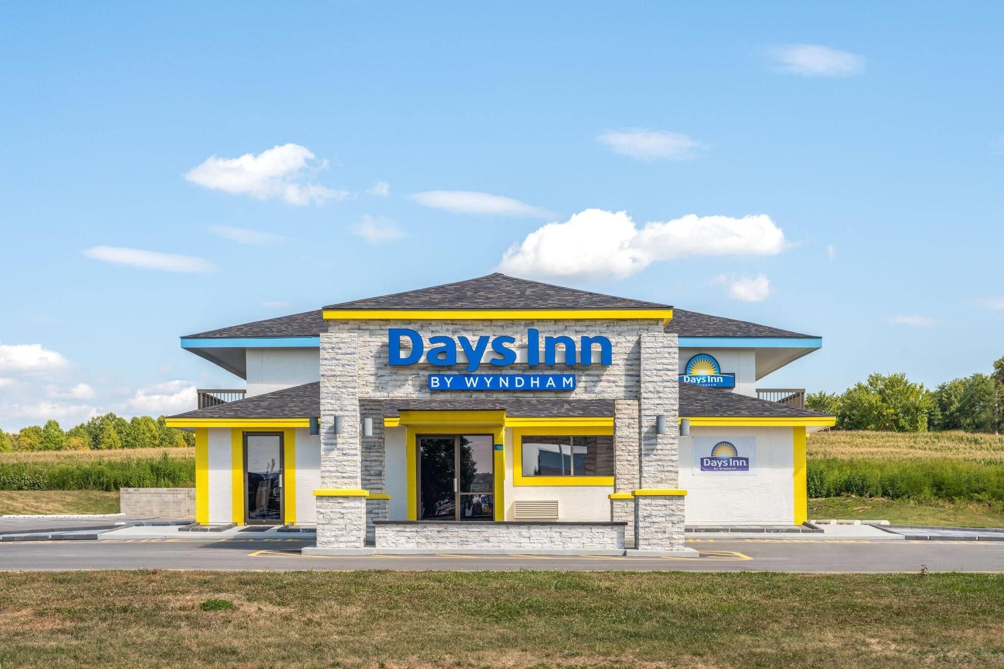 Vista Exterior Days Inn by Wyndham Cloverdale Greencastle