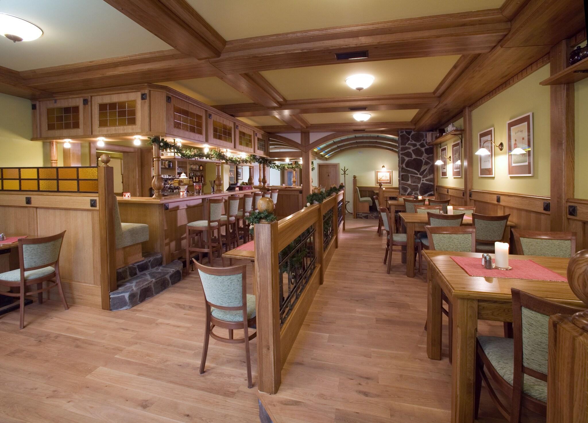 Bar/Salón Dolce Villa Hotel