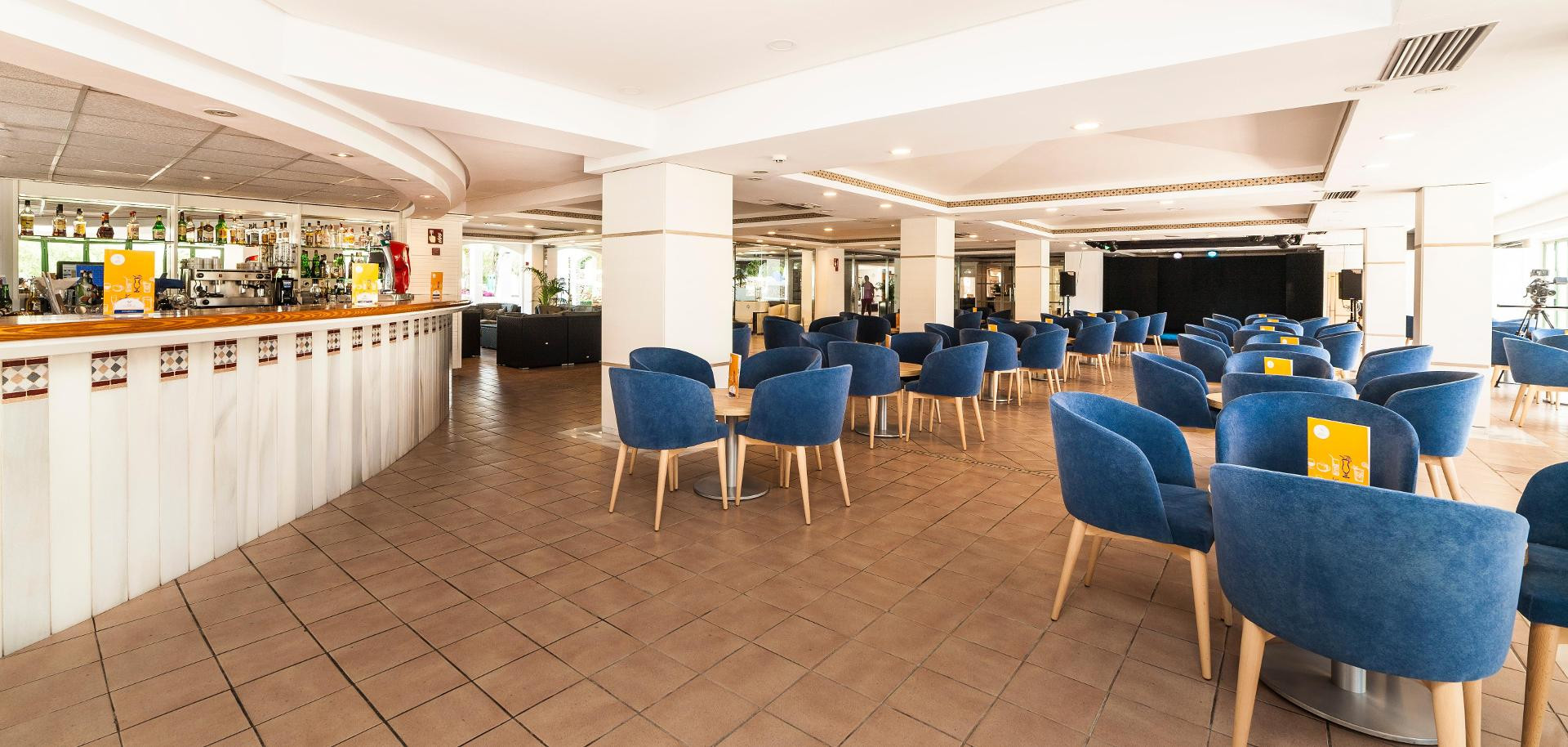 Bar/Salón Globales Cala'n Blanes