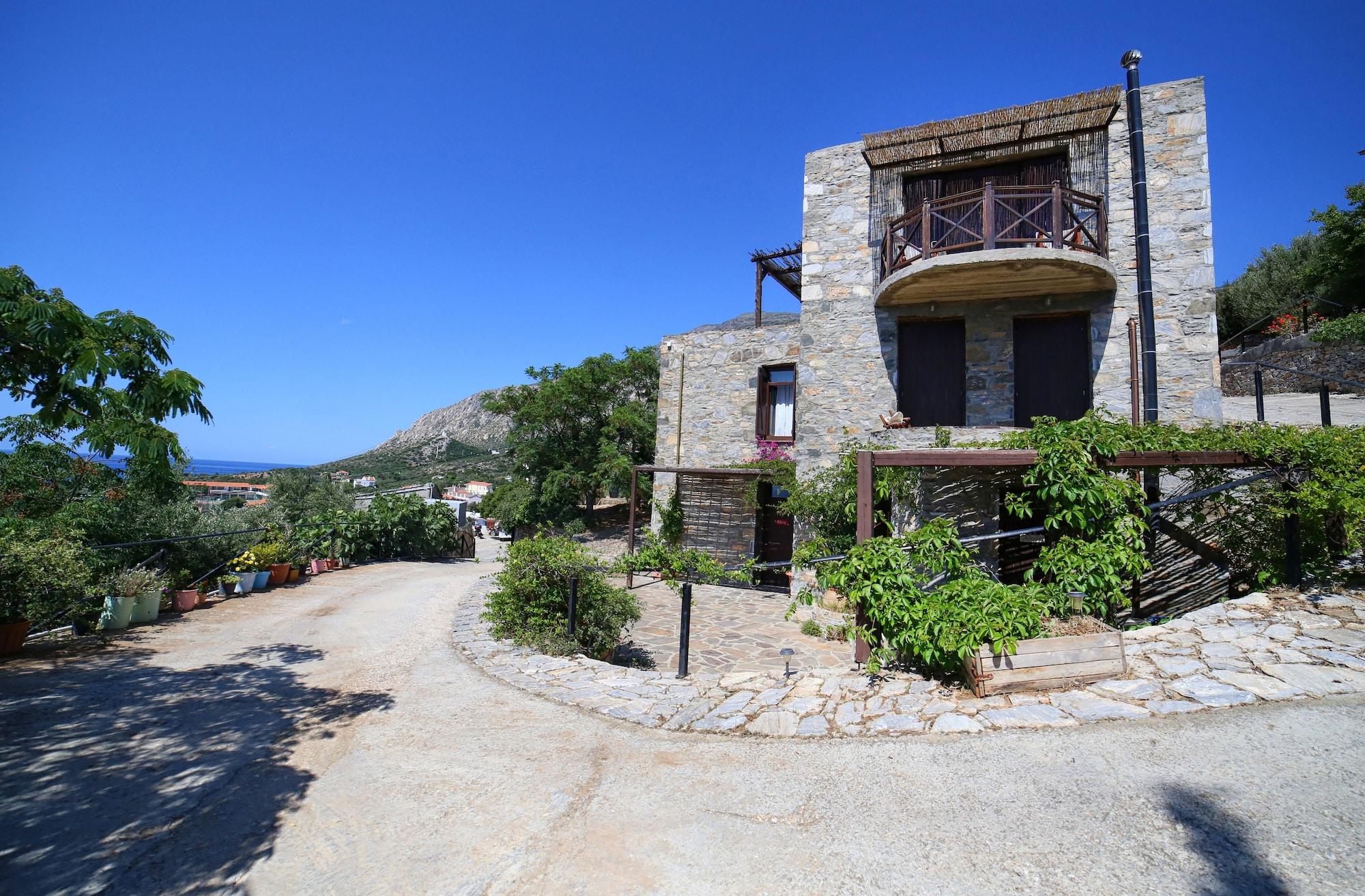 Vista Exterior Pyrgos Ikaria Traditional Village