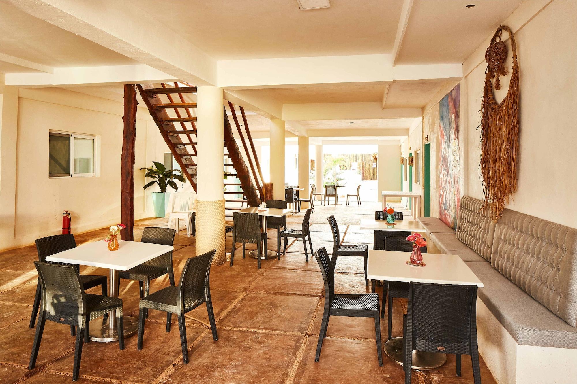 Bar/Salón Hotel Pelicano