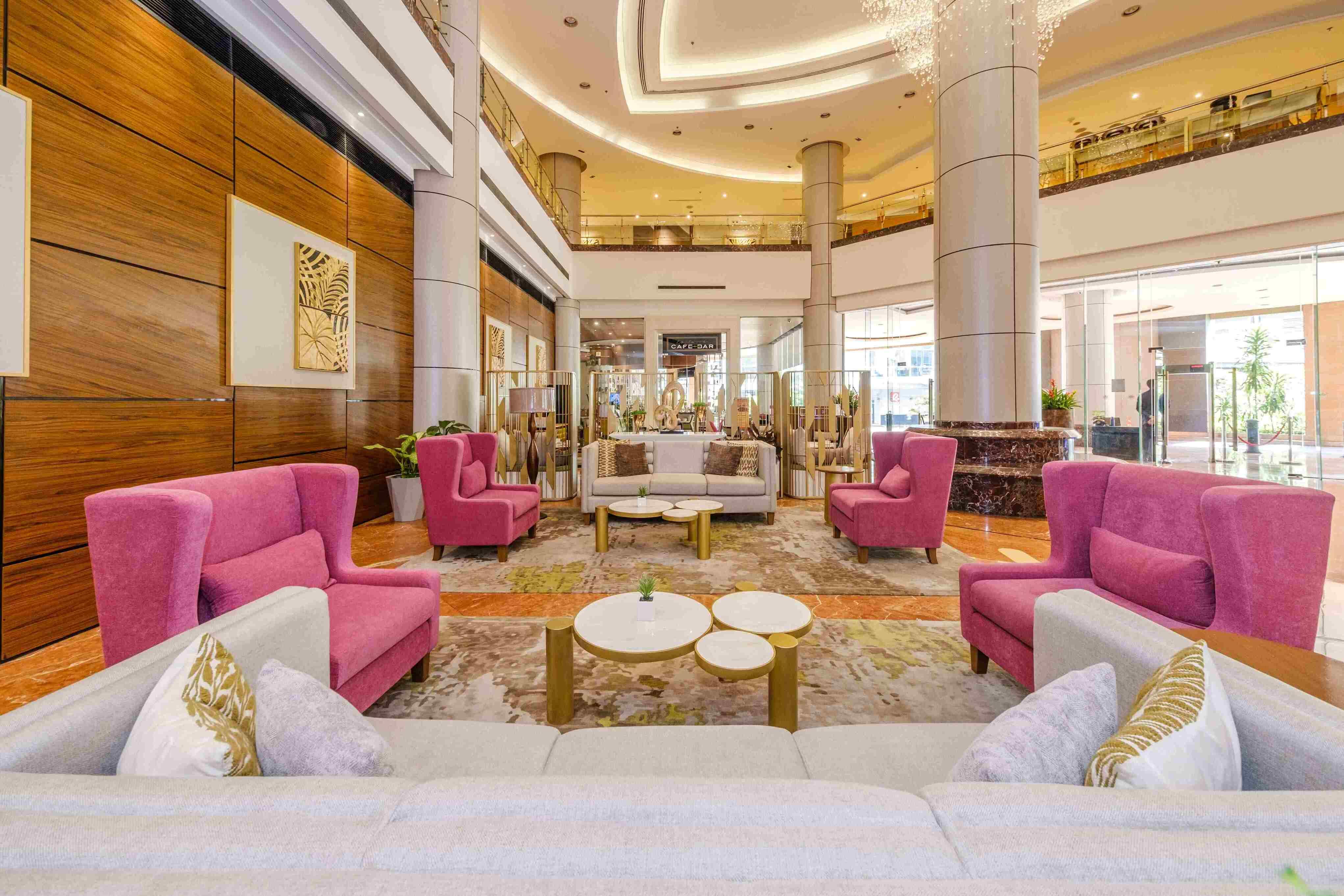 Vista Lobby Eastwood Richmonde Hotel