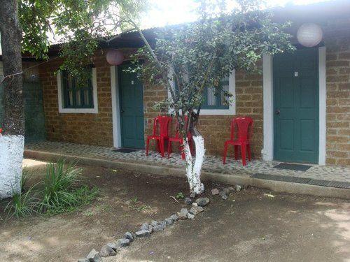 Hotel Hostel y Restaurante Casa Jacaranda