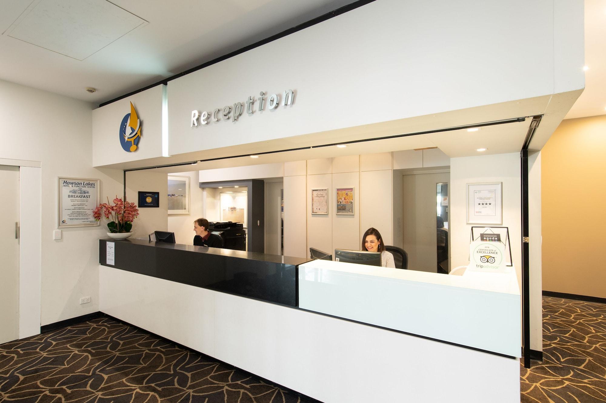 Vista Lobby Mawson Lakes Hotel & Function Centre