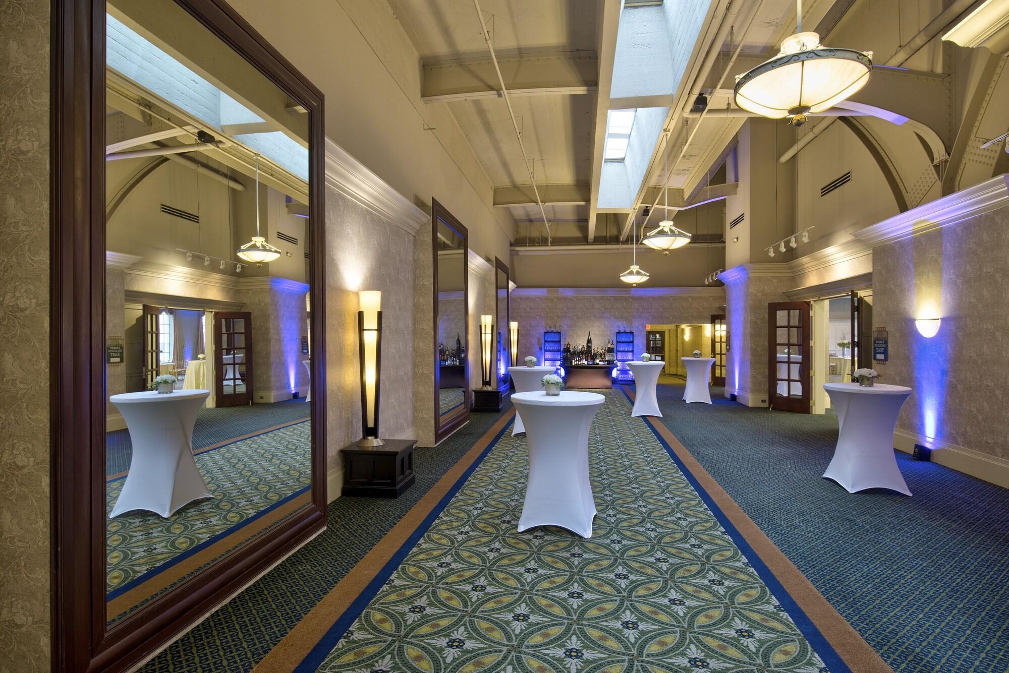 Vista Lobby Crowne Plaza Indianapolis-Dwtn-Union Stn by IHG