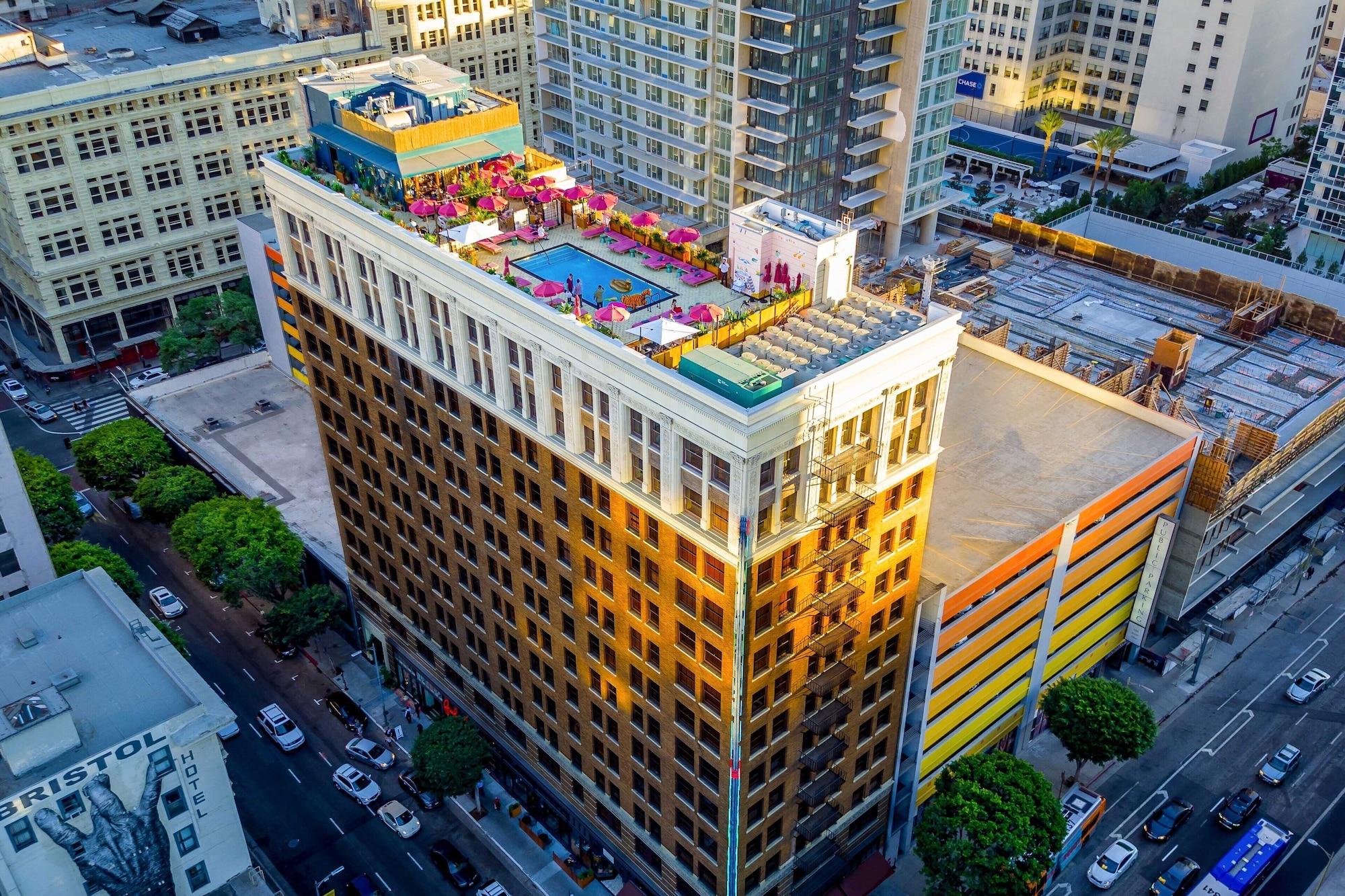Vista Exterior Freehand Los Angeles