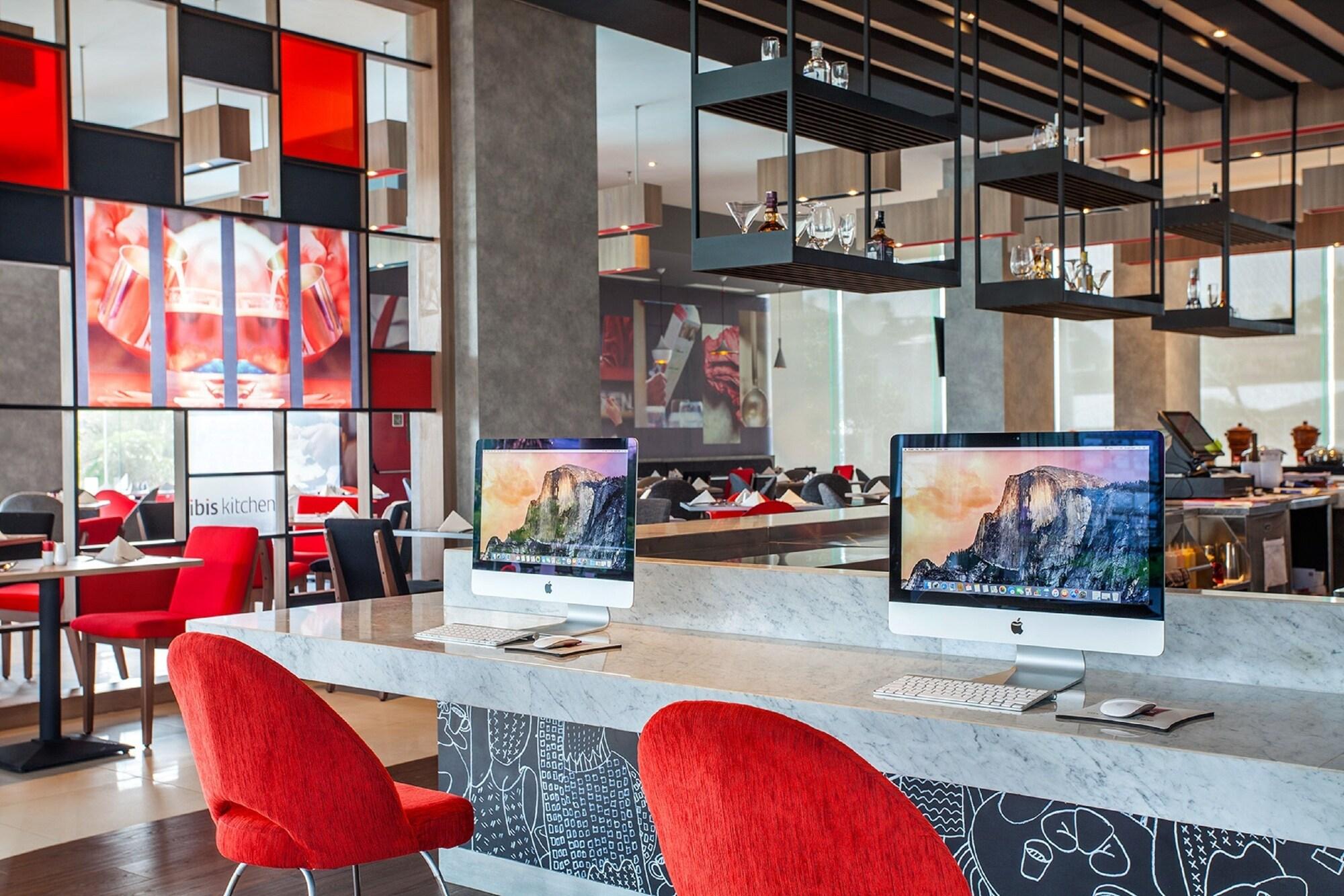 Vista Lobby ibis Manado City Center Boulevard