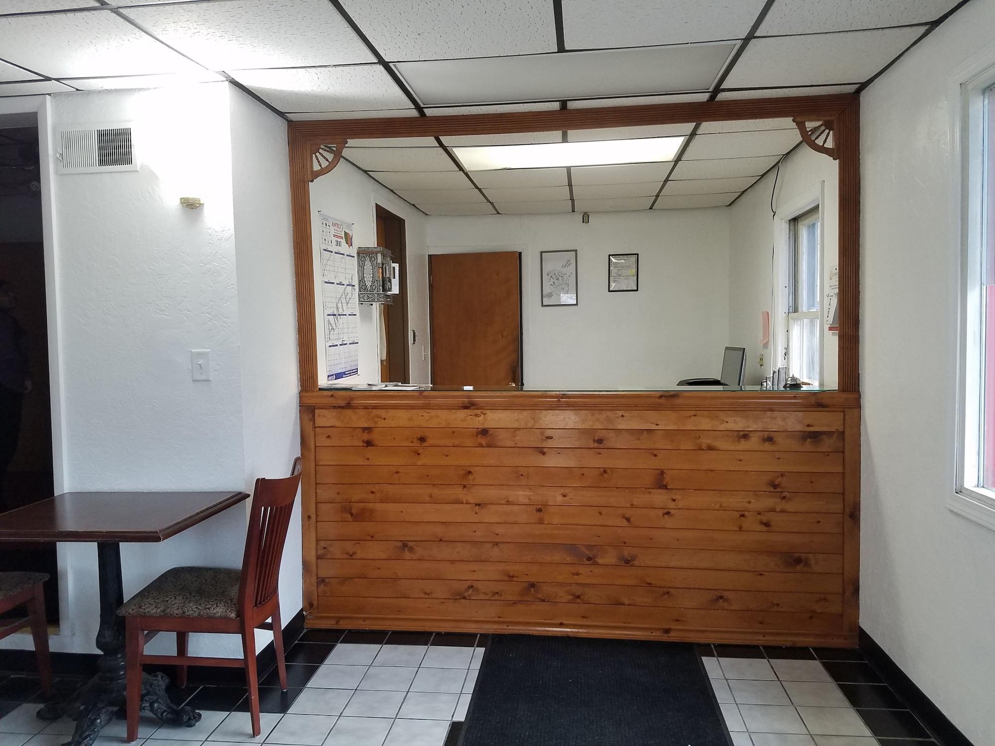 Vista Lobby Budget Inn