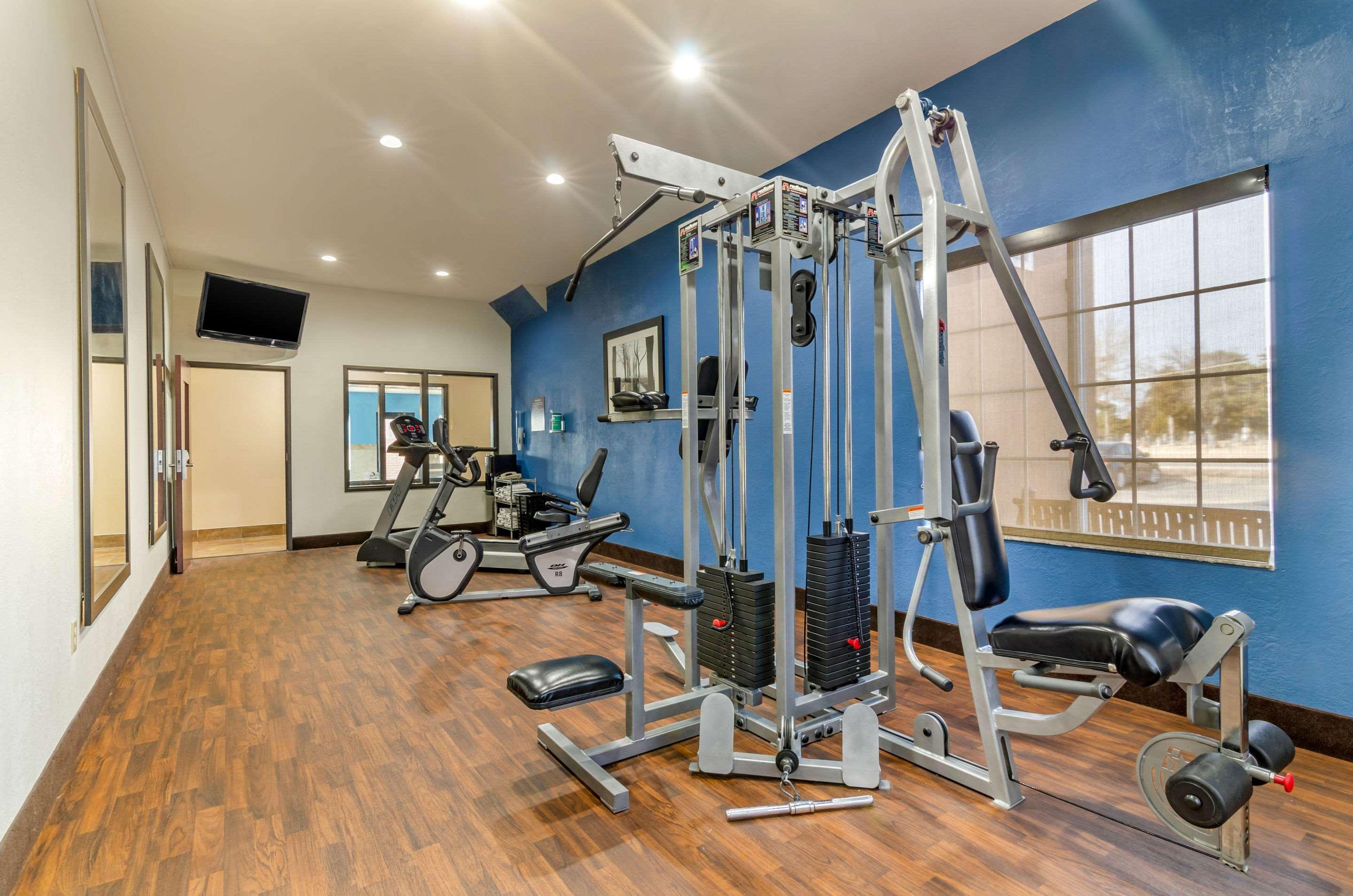 Instalaciones Recreativas Comfort Inn & Suites near Bethel College