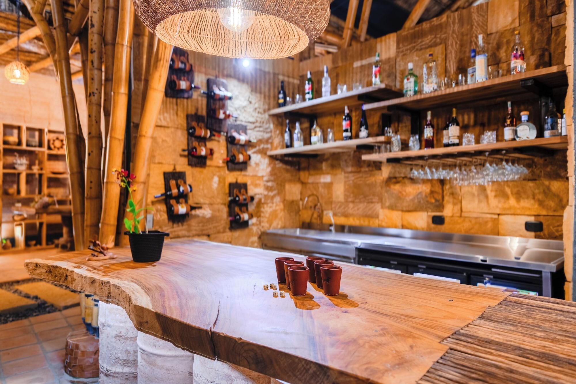 Bar/Salón Kawa Bamboo Retreat