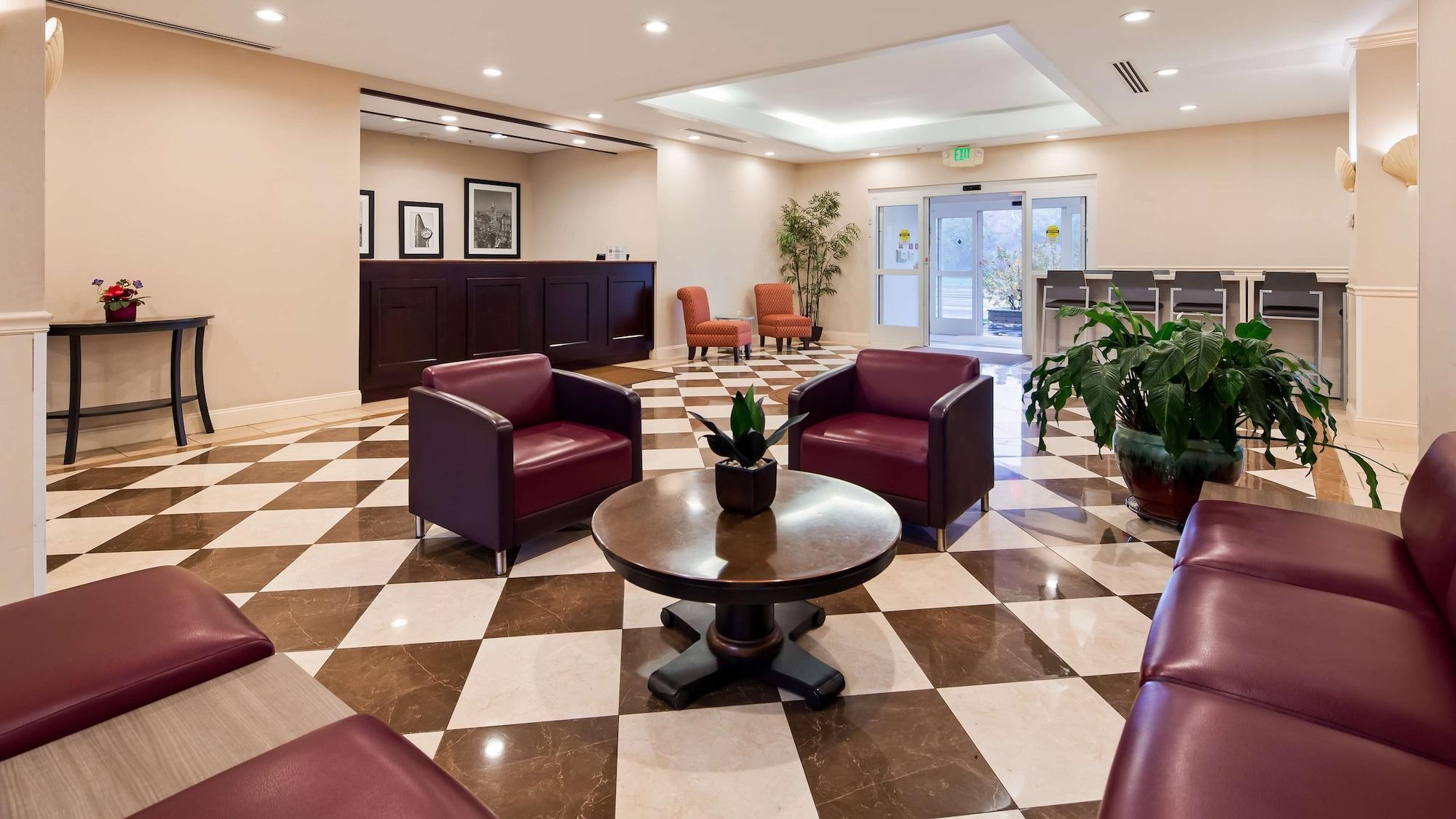 Vista Lobby Best Western Bar Harbour Inn