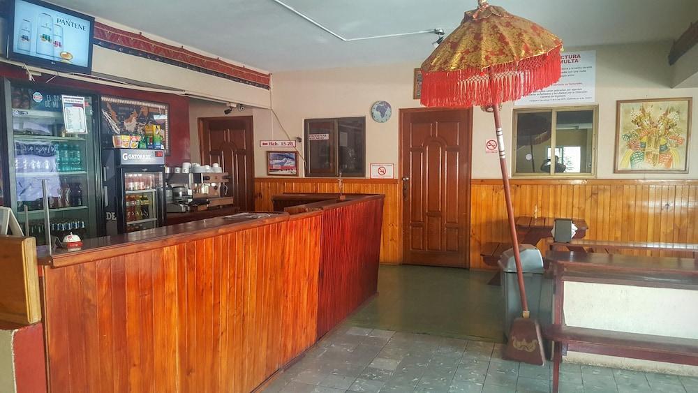 Bar/Salón Hotel Bali Panama