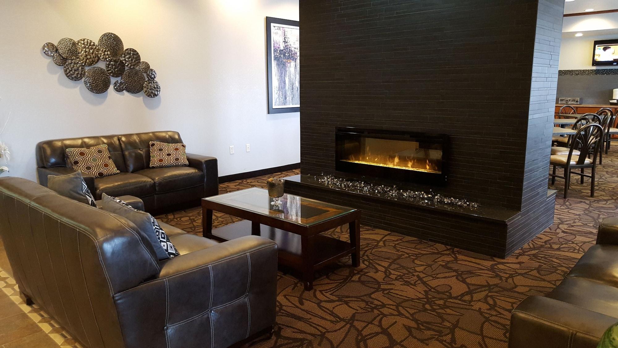 Vista Lobby Expressway Suites Fargo