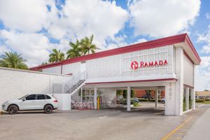 Alojamiento - Ramada by Wyndham Miami Springs/Miami International Airport