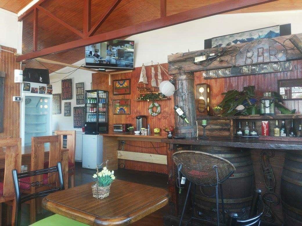 Bar/Salón Hostal del Aguila