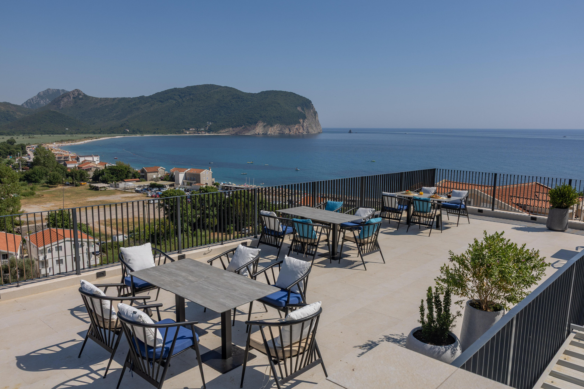 Varios Hotel Aquilo