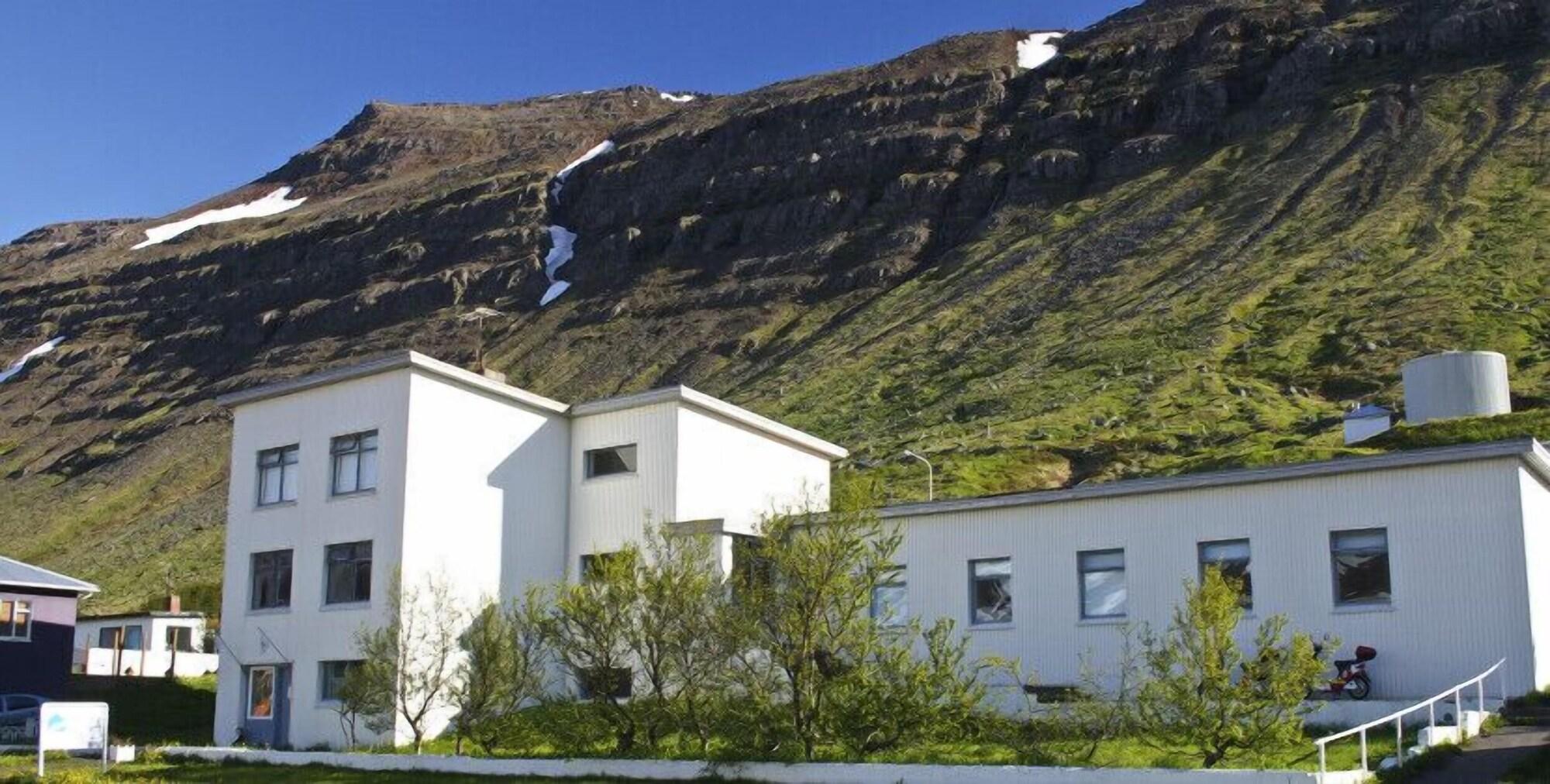Varios Comfy Guesthouse Westfjords