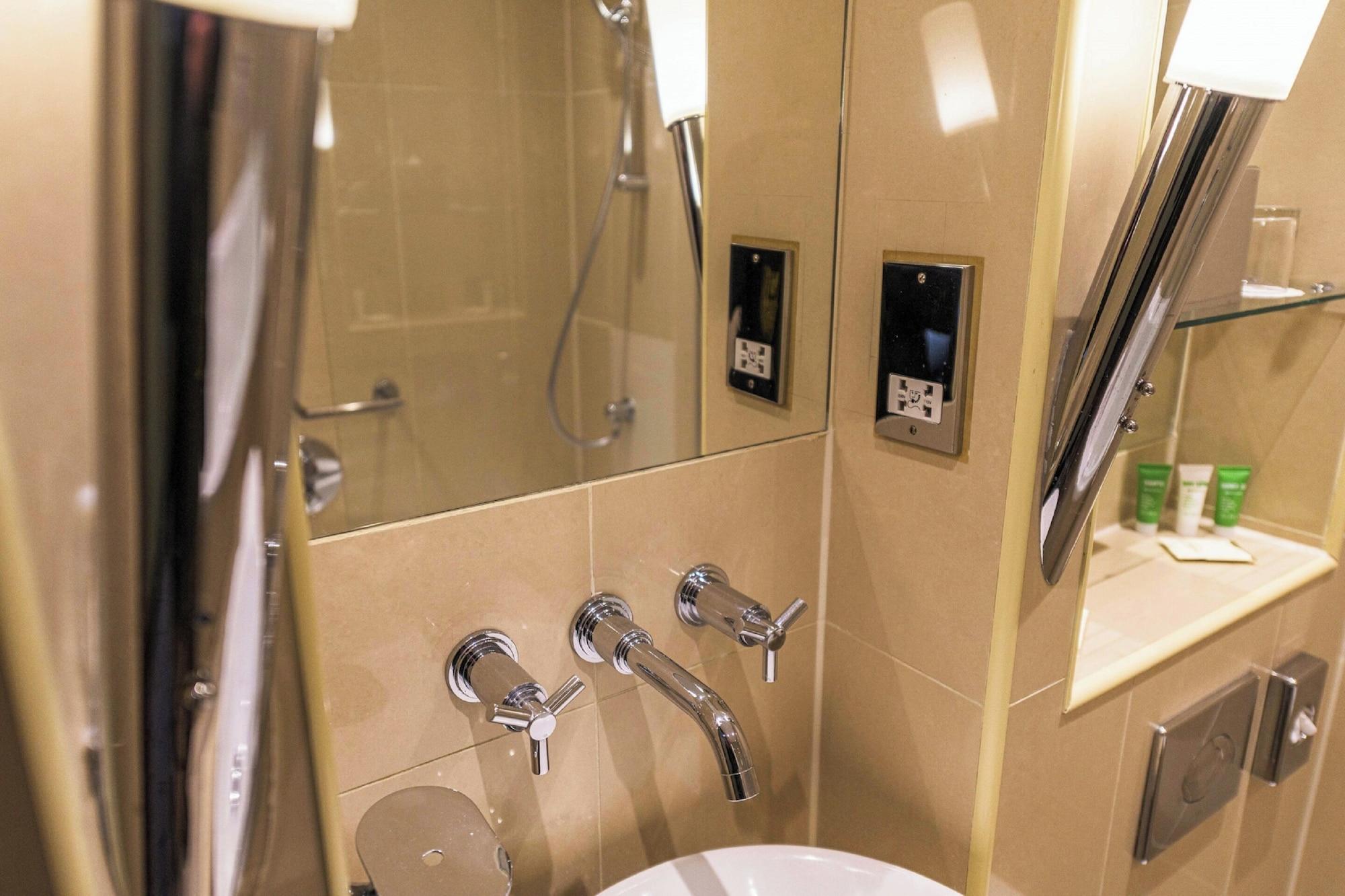 Equipamiento de Habitación Hyde Park International