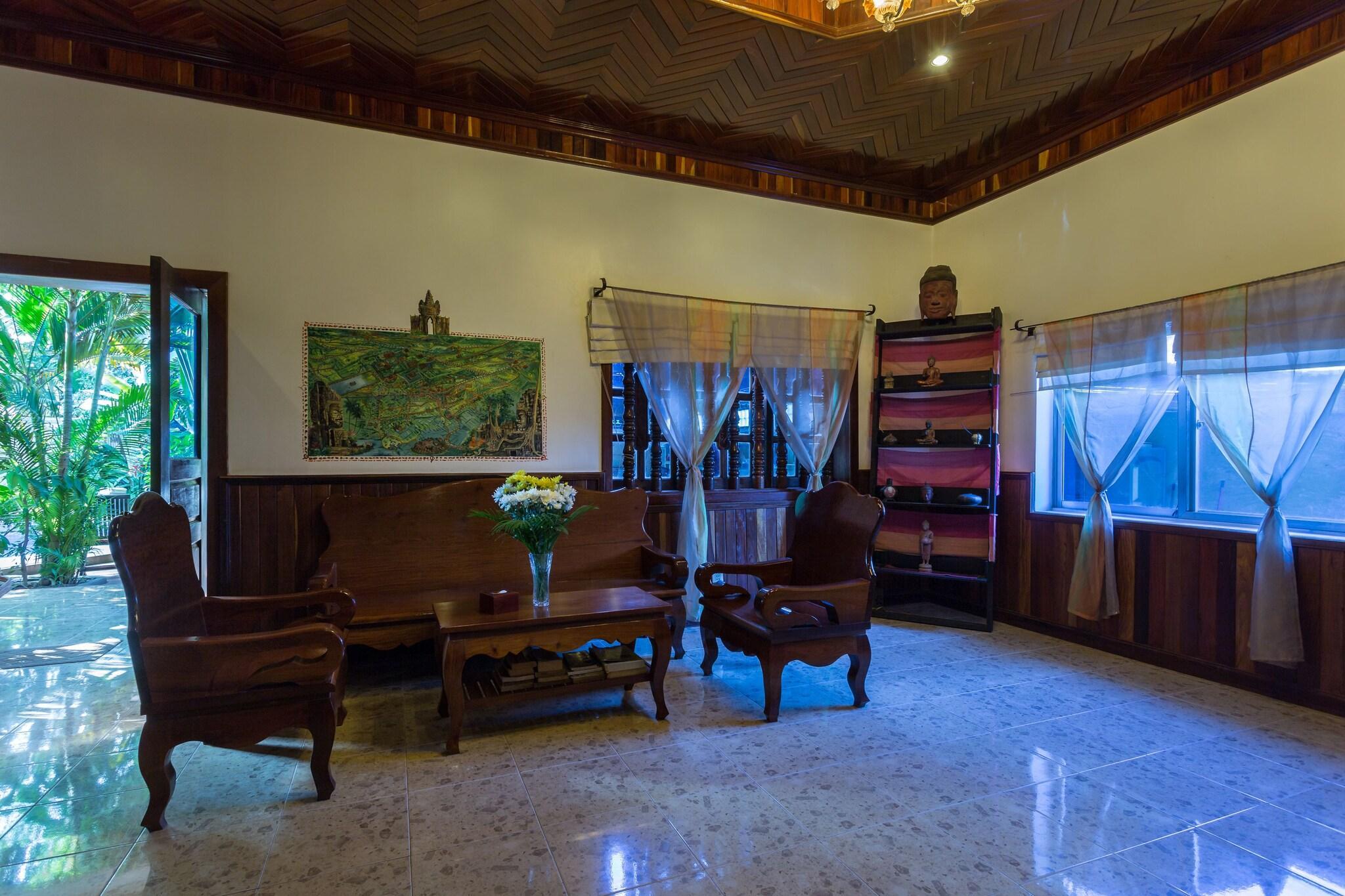 Vista Lobby Le Tigre Hotel