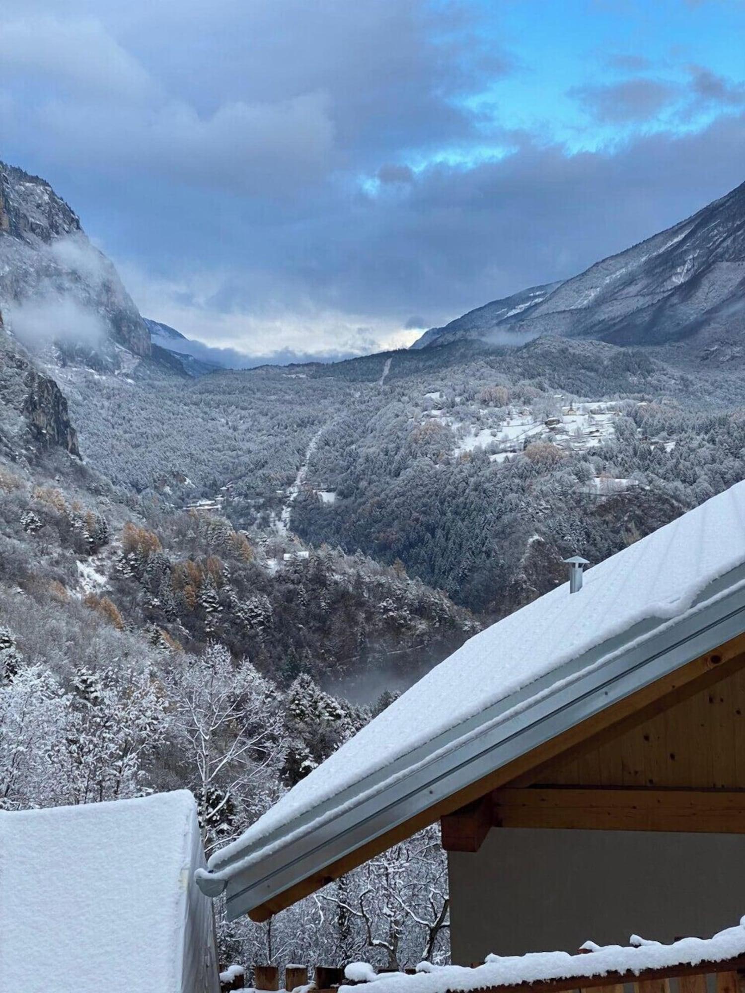 Vista Exterior Chalet Torcel Affittacamere