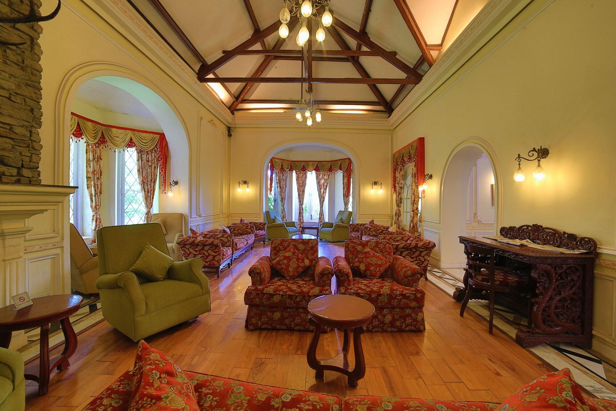 Vista Lobby Cama Rajputana Club Resort