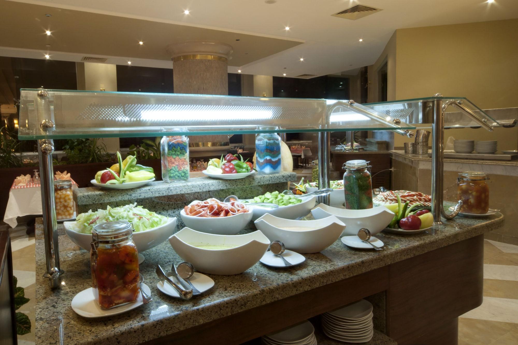 Restaurant AMC Royal Hotel & Spa