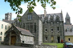Alquiler Vacacional - The Ross, apartment in former monasterty on the shores of world famous Loch Ness
