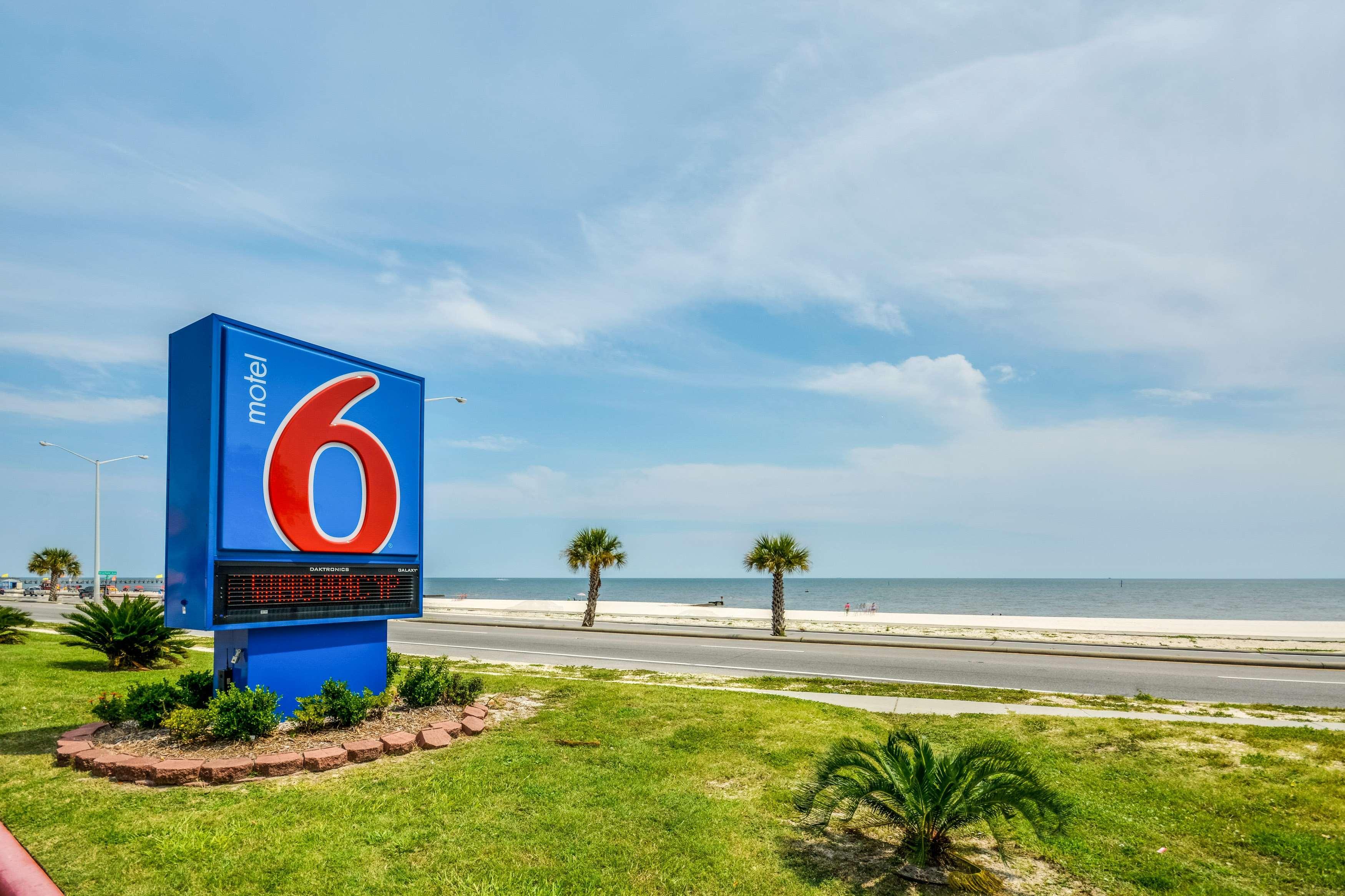 Playa Motel 6 Biloxi, MS - Beach