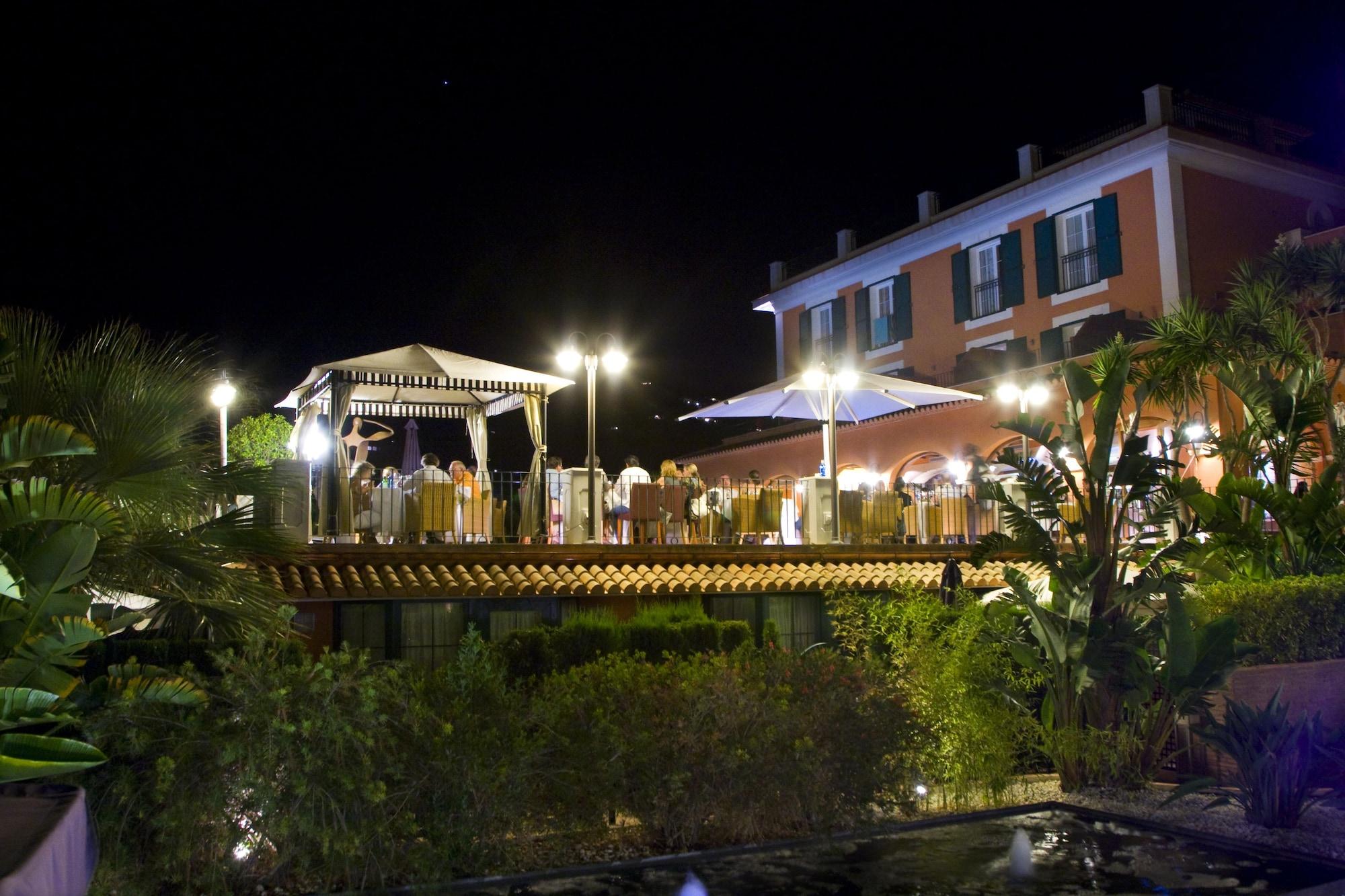 Vista Exterior Hotel Les Rotes