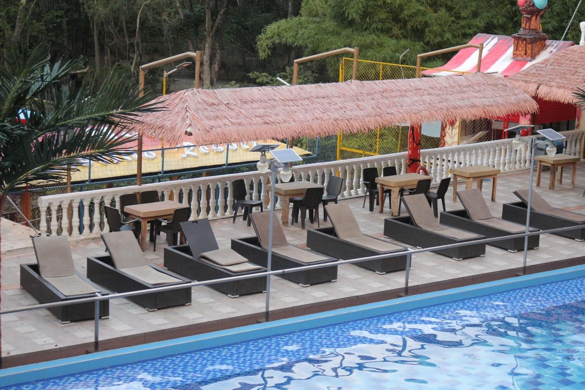 Vista Piscina Hotel Castillo Resort