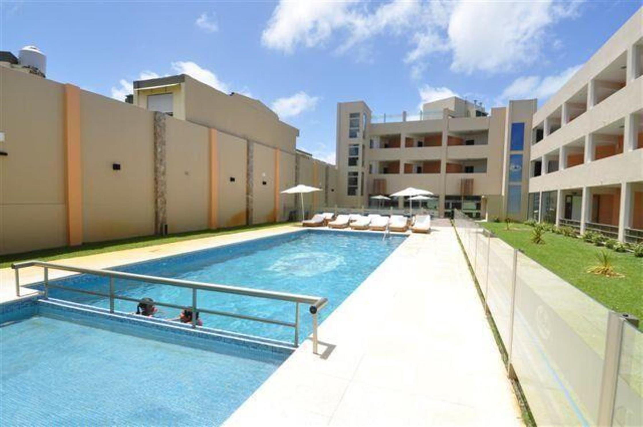 Vista Piscina Mallak Apart Hotel