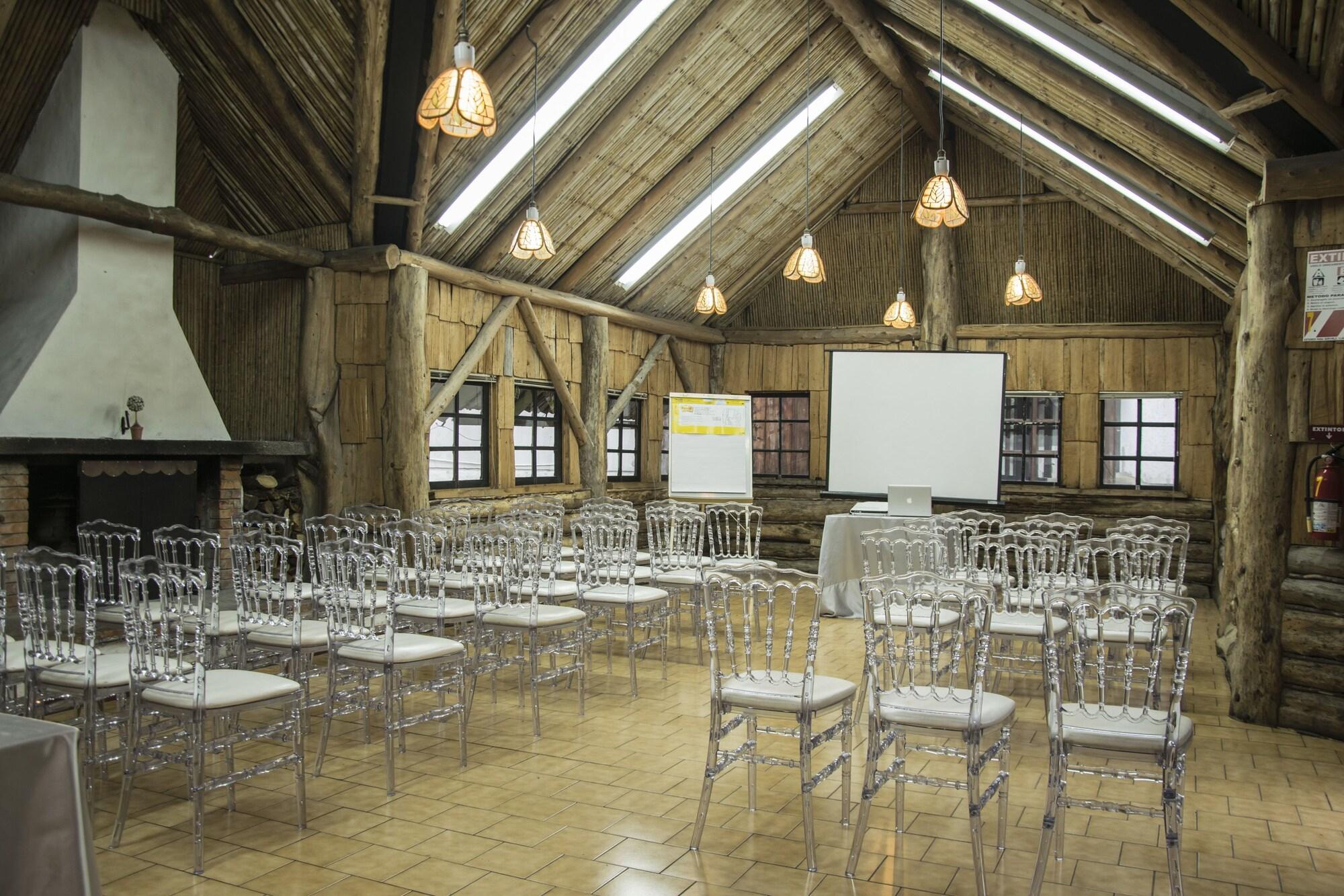 Sala de Reuniones Hotel El Tirol