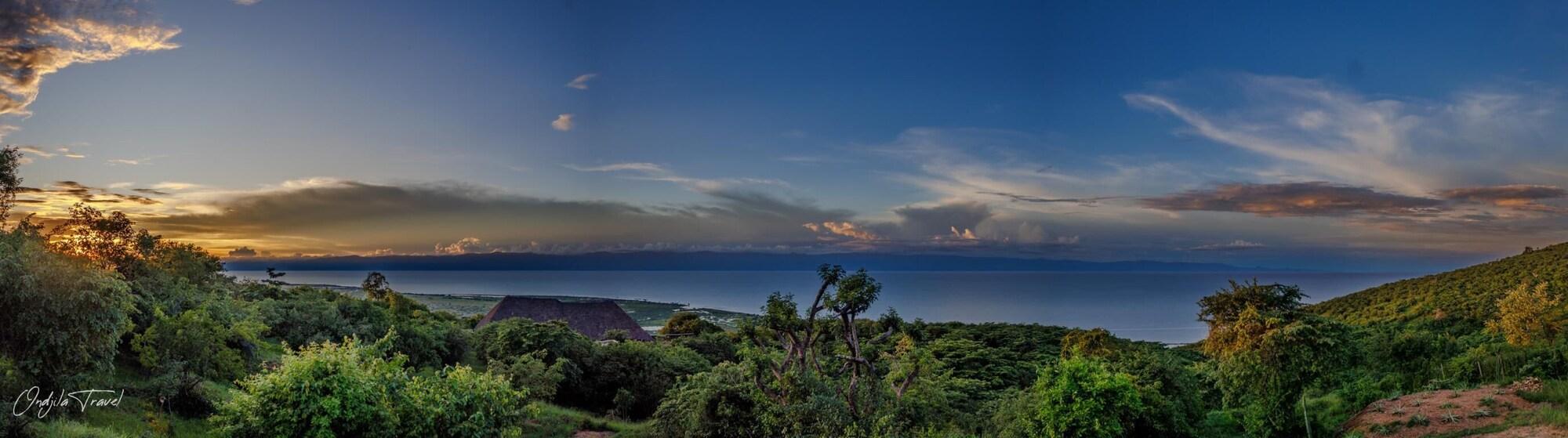 Varios Kikonko Lodge