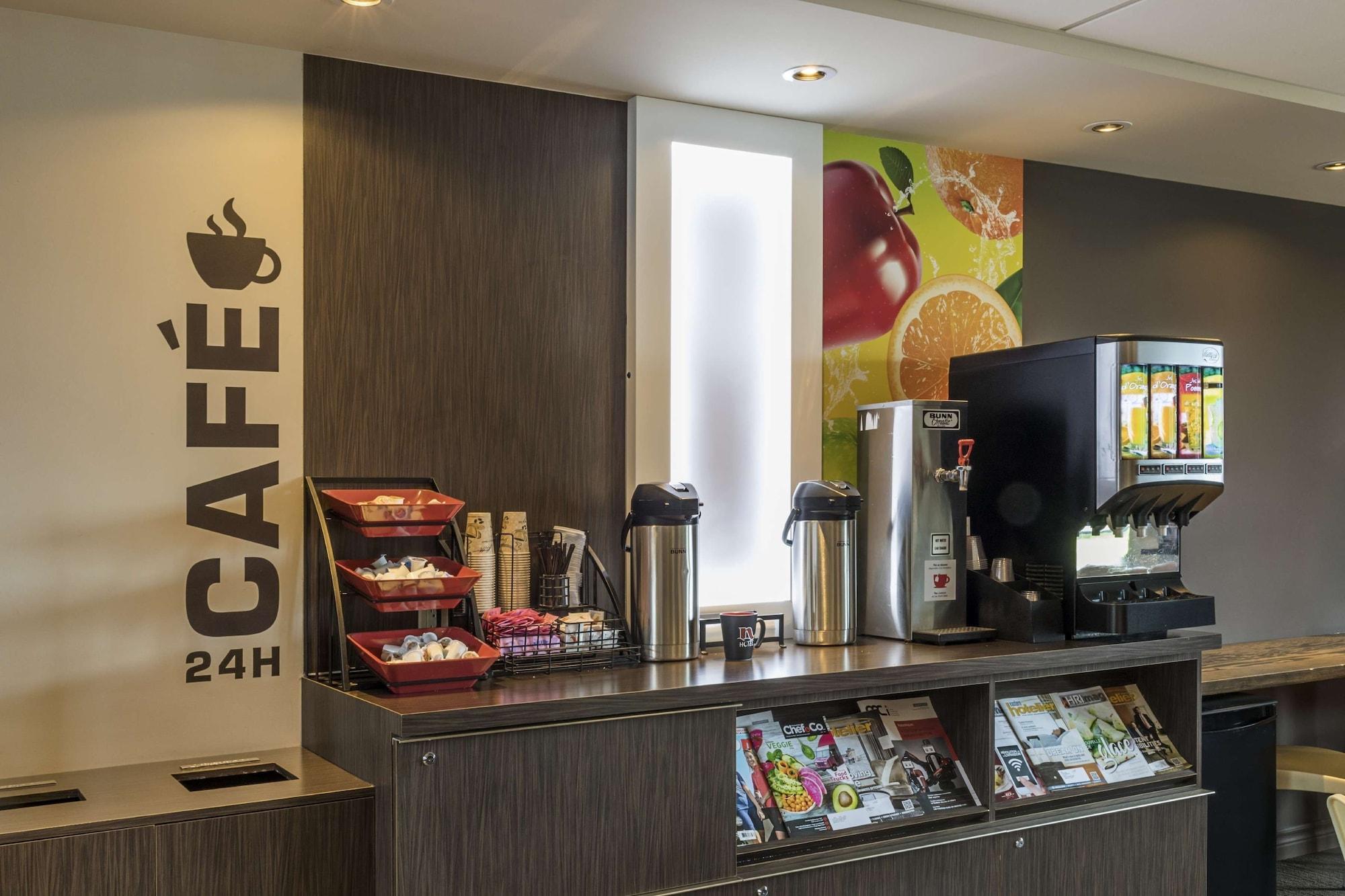 Bar/Salón N Hôtel Québec