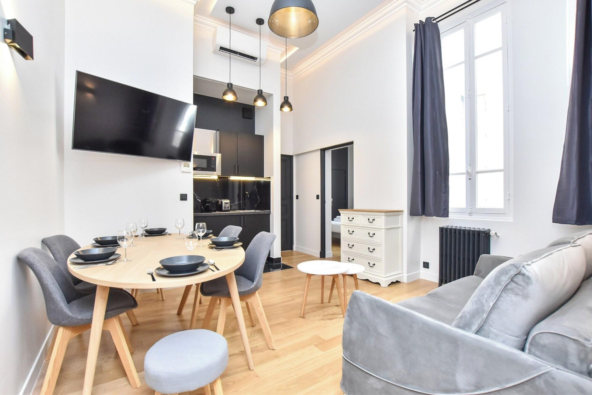 Varios Charming Apartment - 2br/7p - Arc de Triomphe