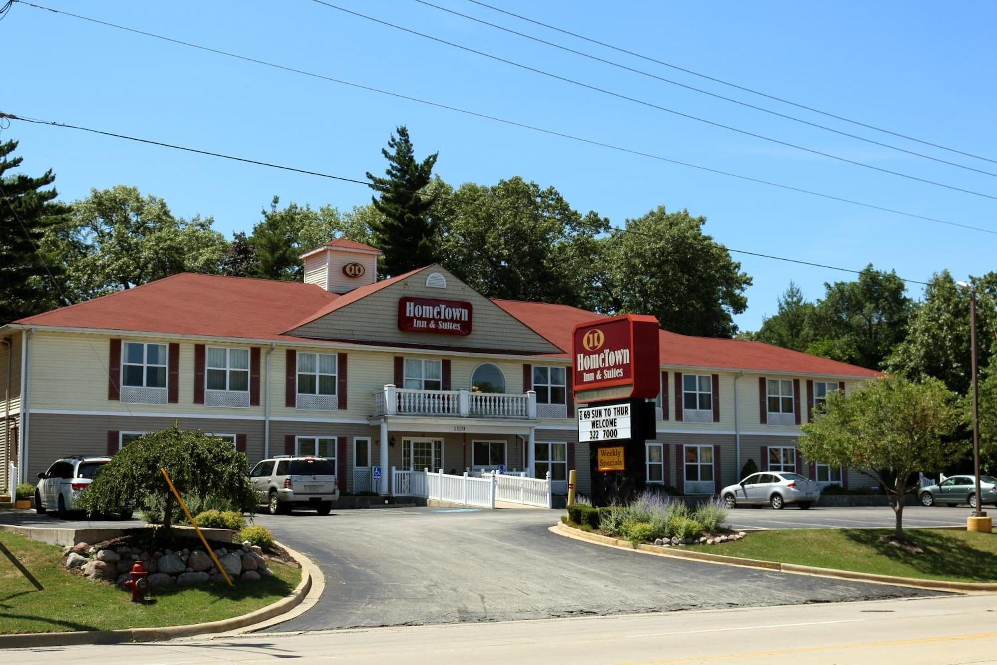 Vista Exterior HomeTown Inn & Suites