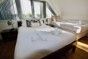 Alquiler Vacacional - Four Corners Holiday Home with Hot Tub & Sauna