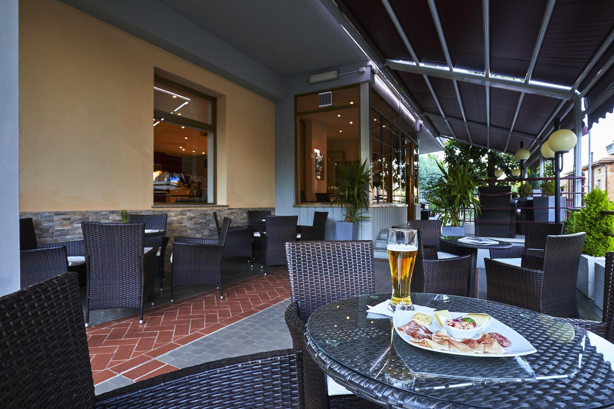 Vista Exterior Hotel Santa Caterina