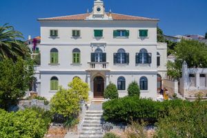 Alquiler Vacacional - Unique blend of beautiful design and luxury comfort with unrivalled sea views