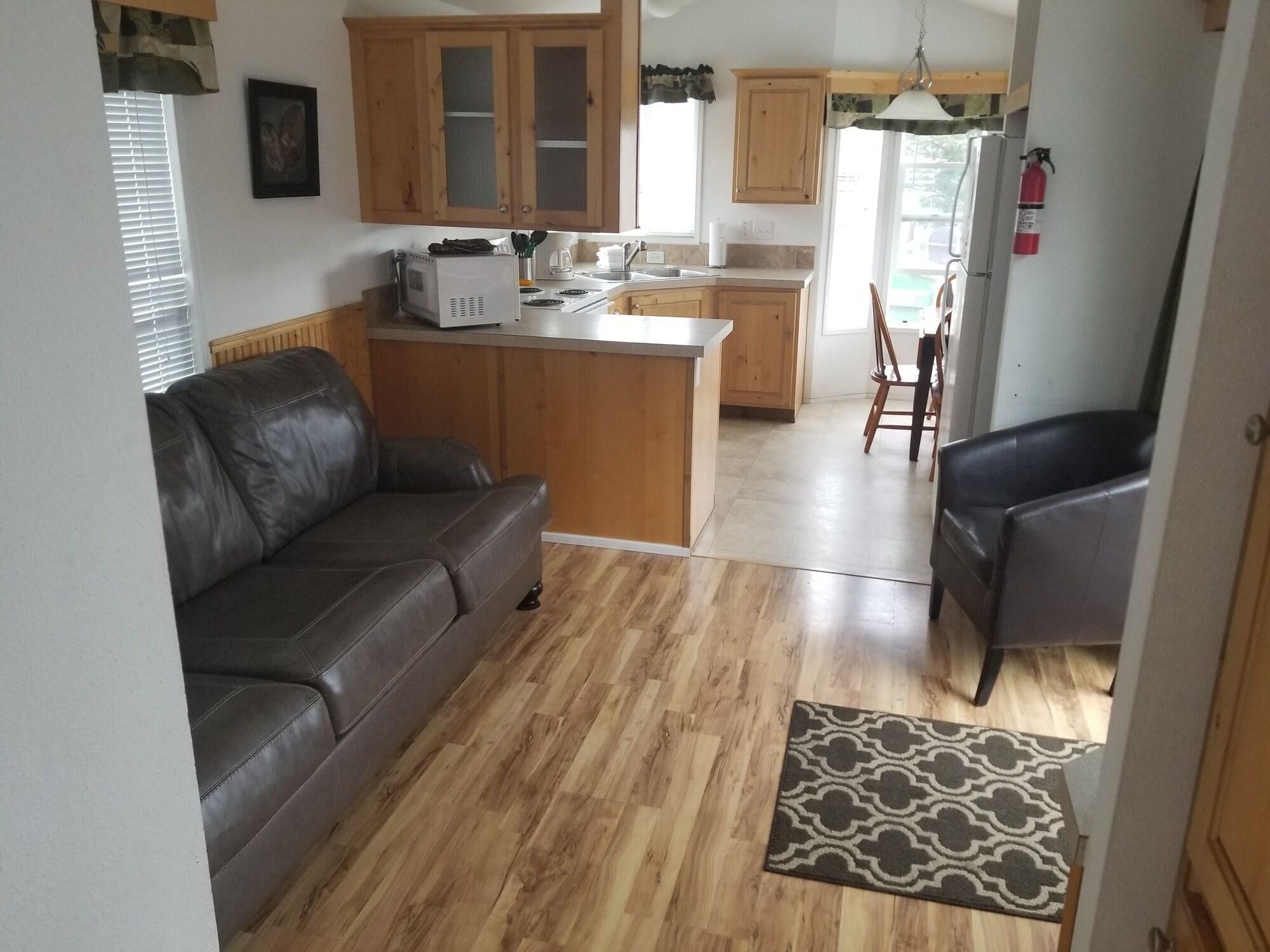 Varios Paradise Cove RV Resort & Marina