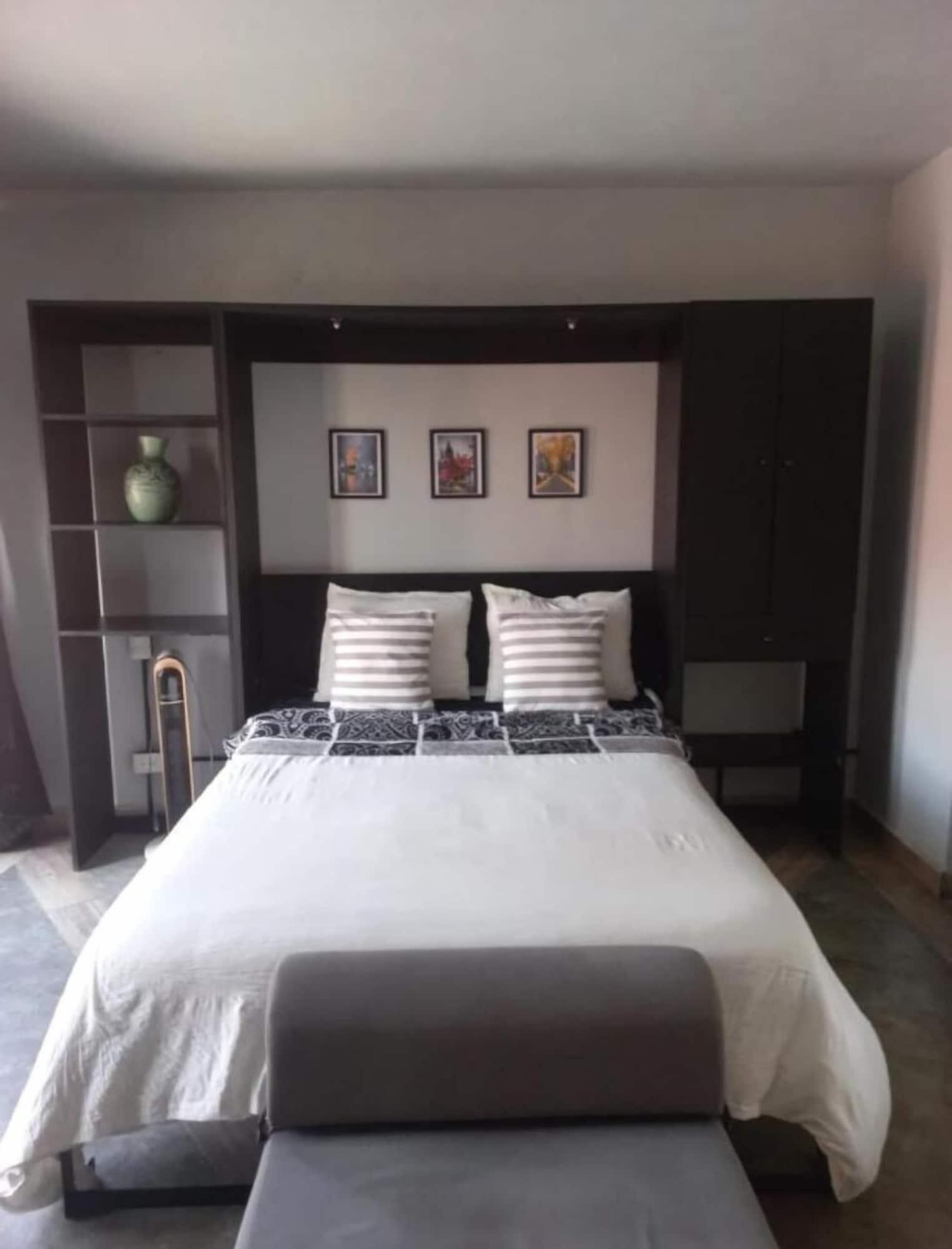 Varios Suites Santa Noche