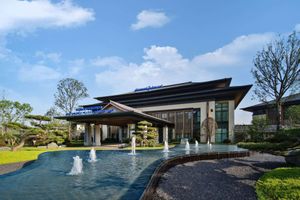 Alojamiento - Howard Johnson Hot Springs Plaza Yinghuashan