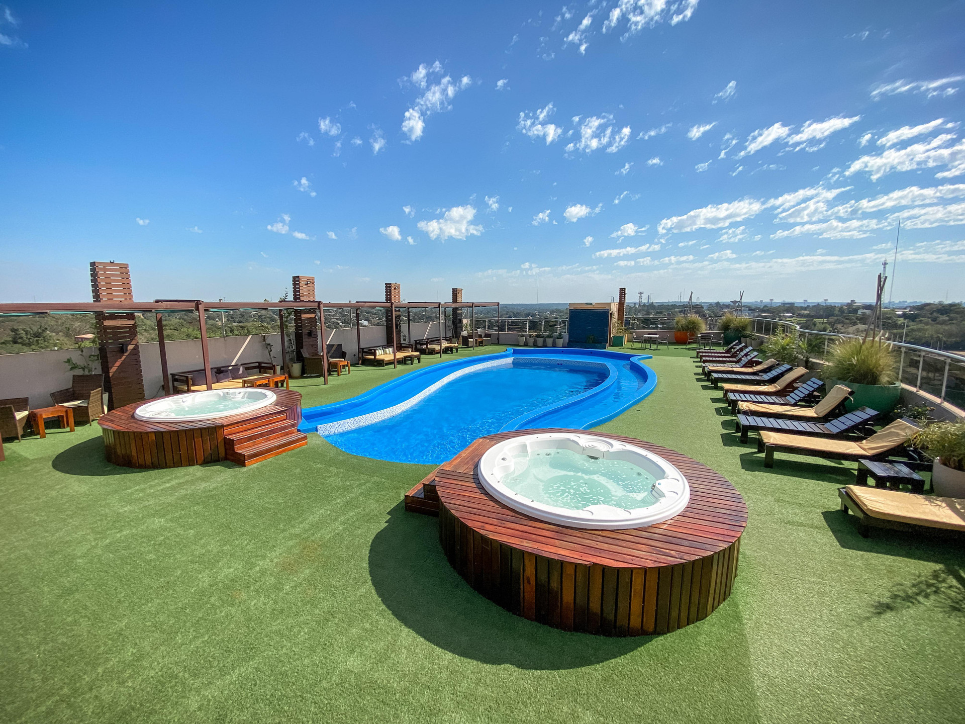 Vista Piscina Grand Crucero Iguazú Hotel