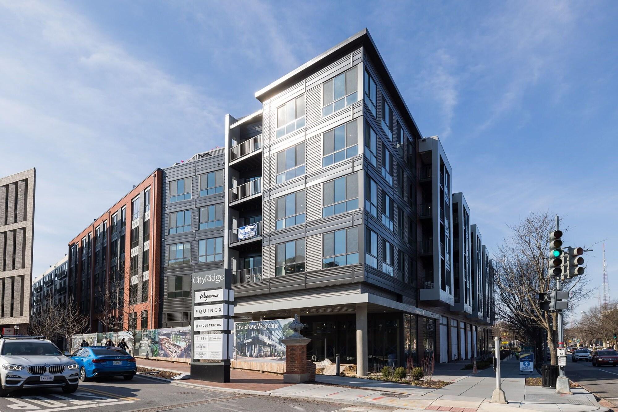 Vista Exterior Placemakr Cathedral Heights