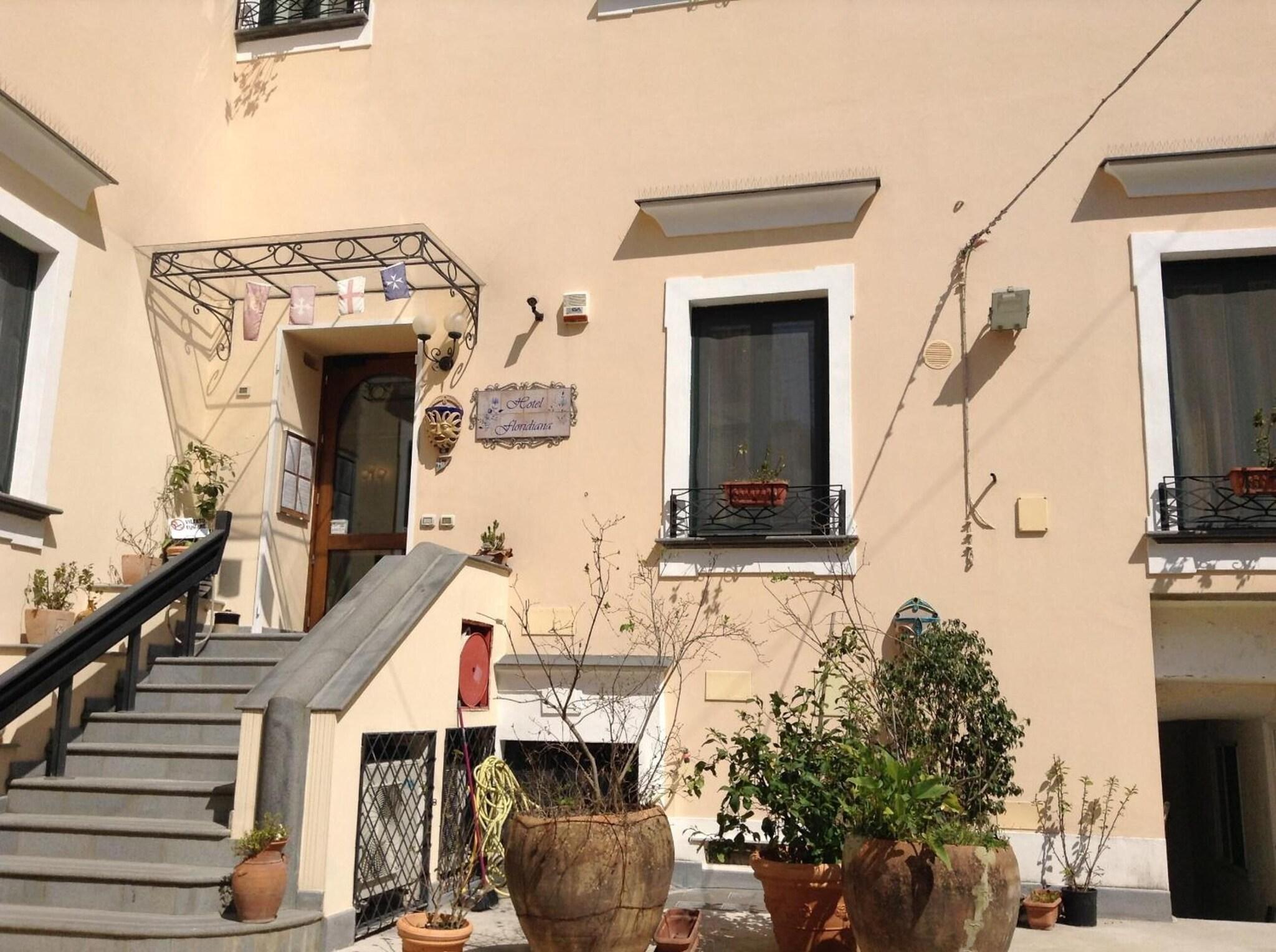 Vista Exterior Hotel Floridiana